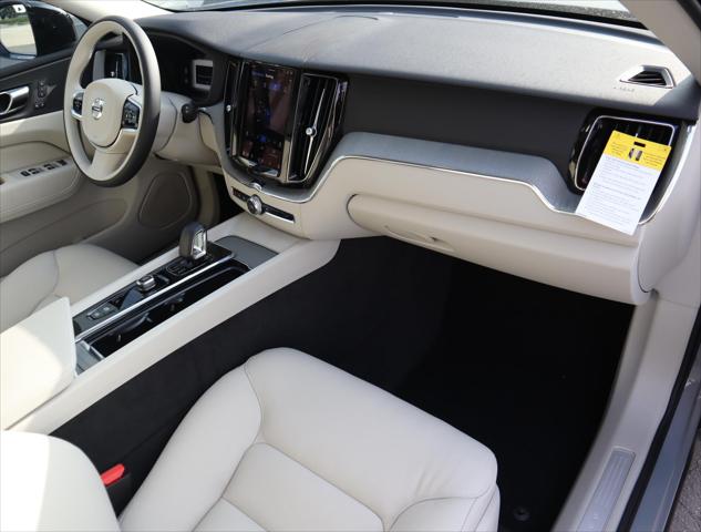 2025 Volvo XC60 Plug-In Hybrid T8 Plus