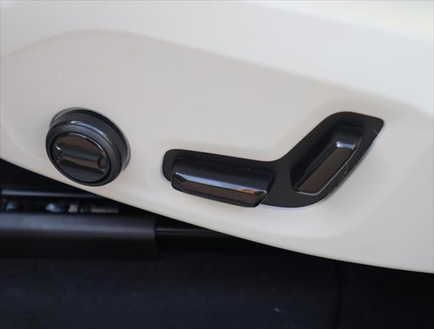 2025 Volvo XC60 Plug-In Hybrid T8 Plus