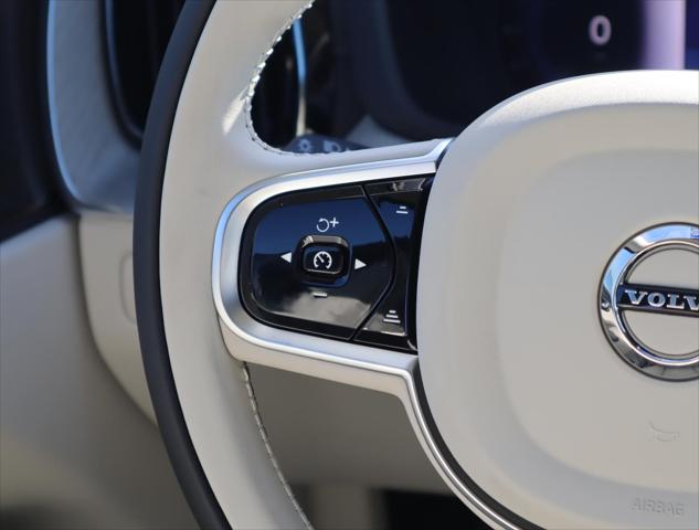 2025 Volvo XC60 Plug-In Hybrid T8 Ultra