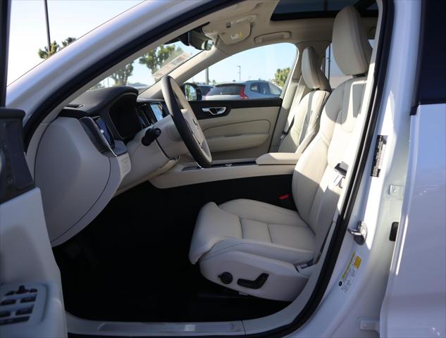 2025 Volvo XC60 Plug-In Hybrid T8 Ultra