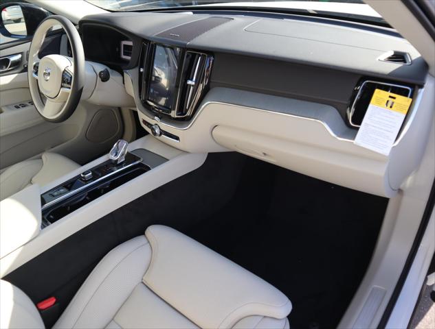 2025 Volvo XC60 Plug-In Hybrid T8 Ultra