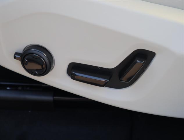 2025 Volvo XC60 Plug-In Hybrid T8 Ultra