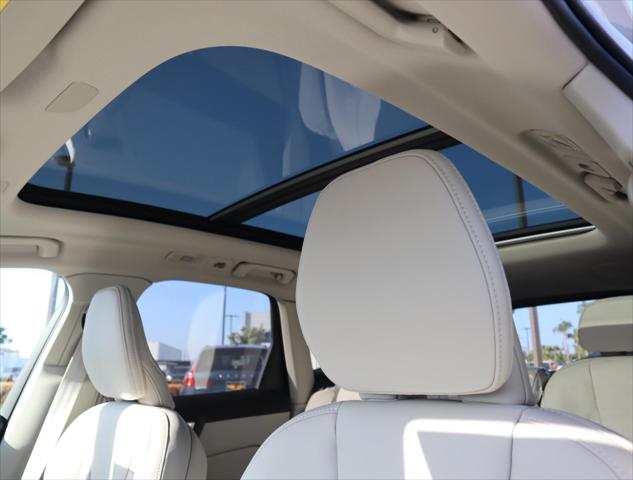 2025 Volvo XC60 Plug-In Hybrid T8 Ultra