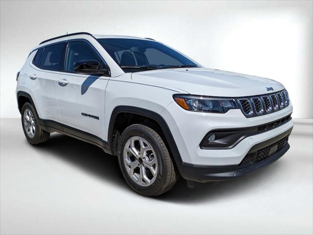 2025 Jeep Compass COMPASS LATITUDE 4X4