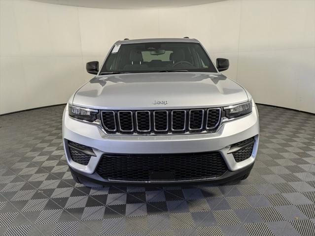 2024 Jeep Grand Cherokee GRAND CHEROKEE LAREDO X 4X2