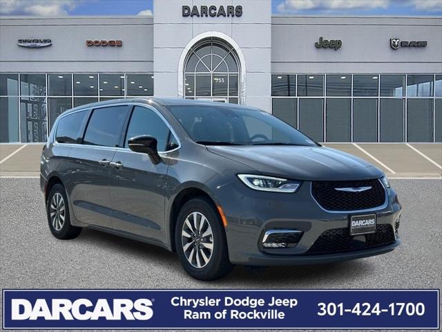 2025 Chrysler Pacifica Hybrid PACIFICA PLUG-IN HYBRID SELECT