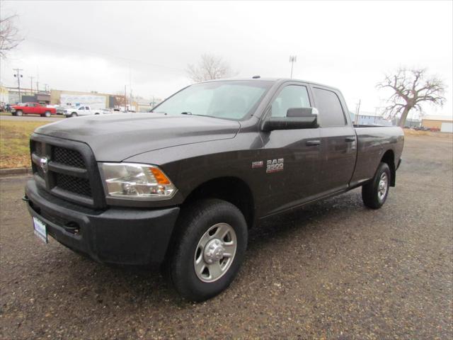 2018 RAM 3500 Tradesman Crew Cab 4x4 8 Box