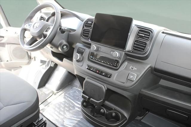 2025 Ram ProMaster Step Van Super High Roof 159" WB EXT