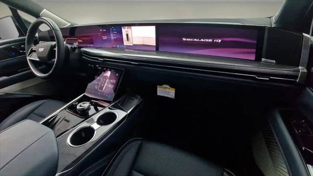 2025 Cadillac Escalade Sport 2
