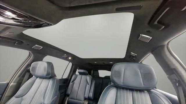 2025 Cadillac Escalade Sport 2