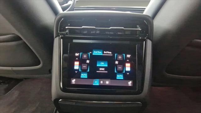 2025 Cadillac Escalade Sport 2