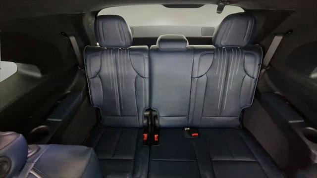 2025 Cadillac Escalade Sport 2