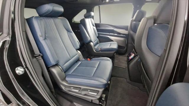 2025 Cadillac Escalade Sport 2