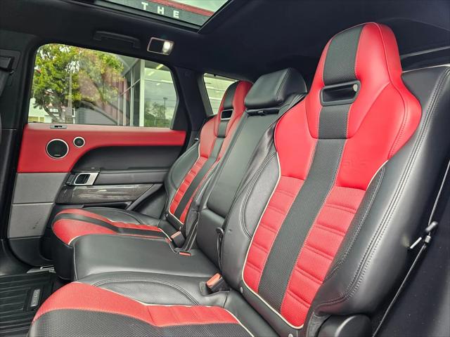 2016 Land Rover Range Rover Sport 5.0L V8 Supercharged SVR