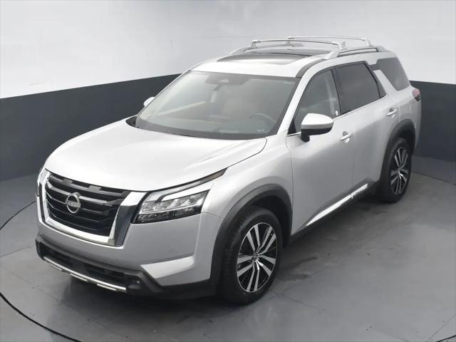 2023 Nissan Pathfinder Platinum FWD