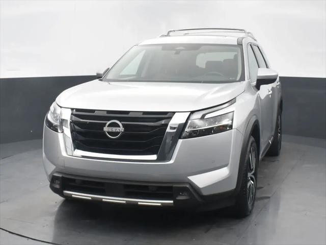 2023 Nissan Pathfinder Platinum FWD