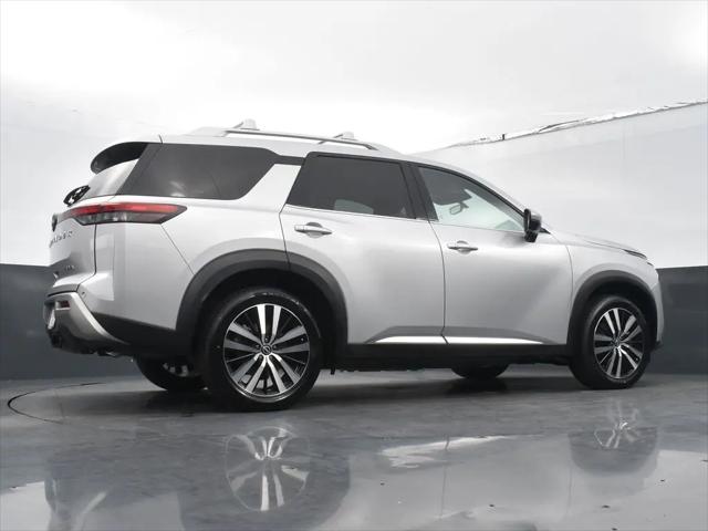 2023 Nissan Pathfinder Platinum FWD