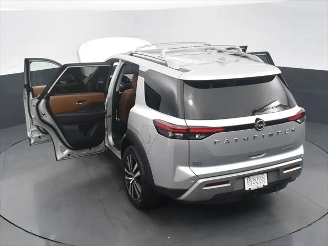 2023 Nissan Pathfinder Platinum FWD