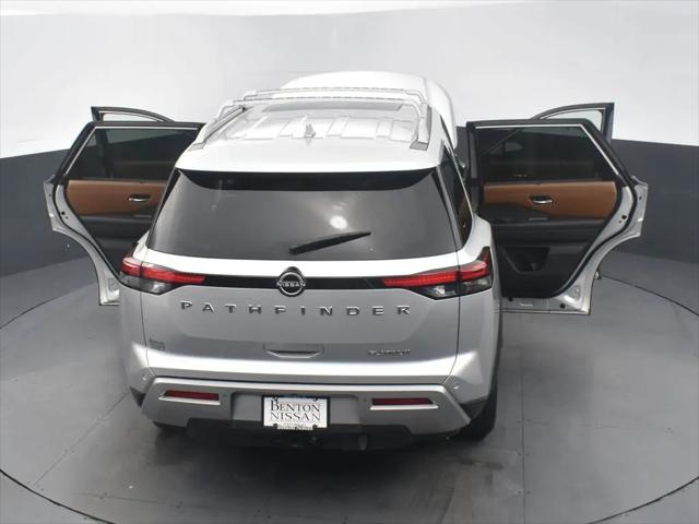 2023 Nissan Pathfinder Platinum FWD
