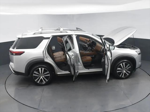 2023 Nissan Pathfinder Platinum FWD