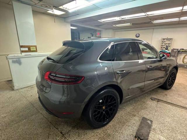 2015 Porsche Macan Turbo