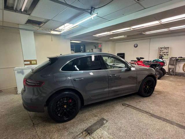 2015 Porsche Macan Turbo