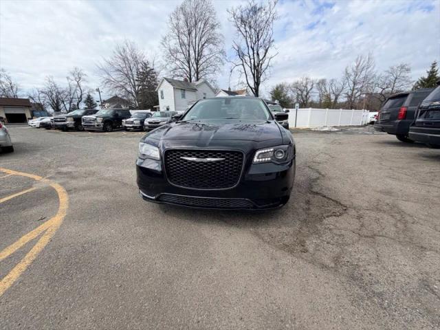 2019 Chrysler 300 Touring