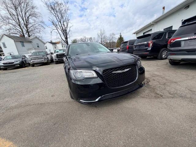 2019 Chrysler 300 Touring