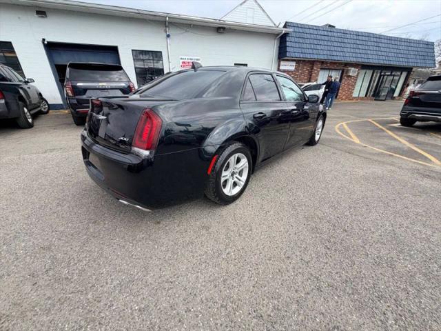 2019 Chrysler 300 Touring