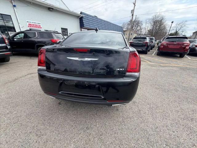 2019 Chrysler 300 Touring