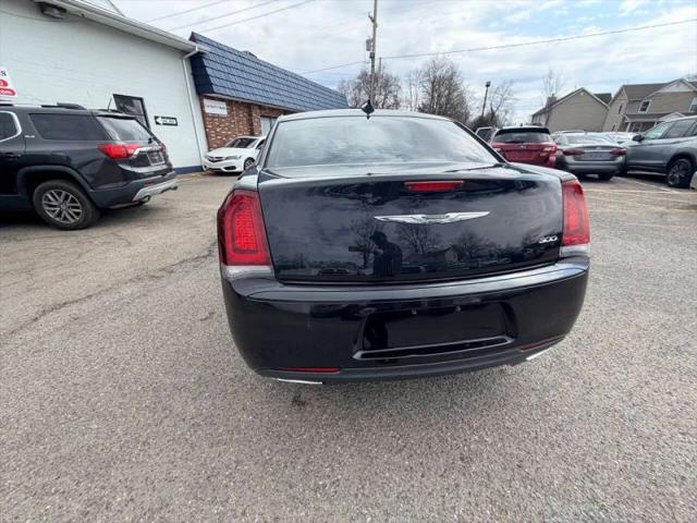 2019 Chrysler 300 Touring