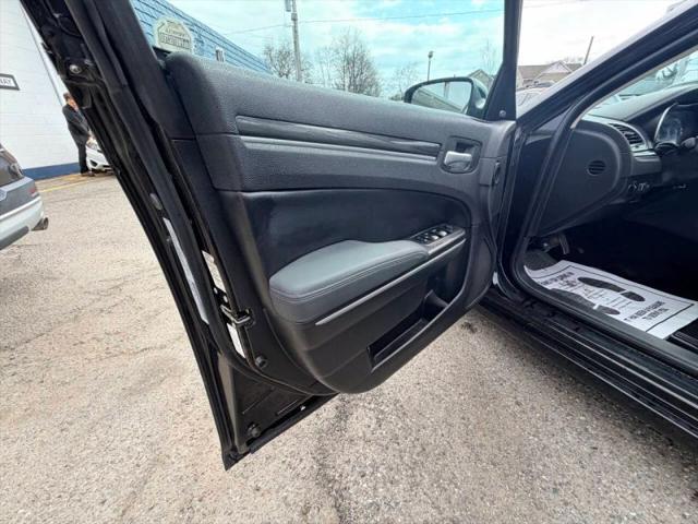 2019 Chrysler 300 Touring