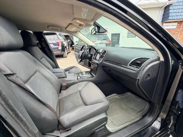 2019 Chrysler 300 Touring
