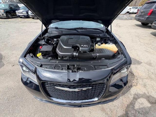 2019 Chrysler 300 Touring