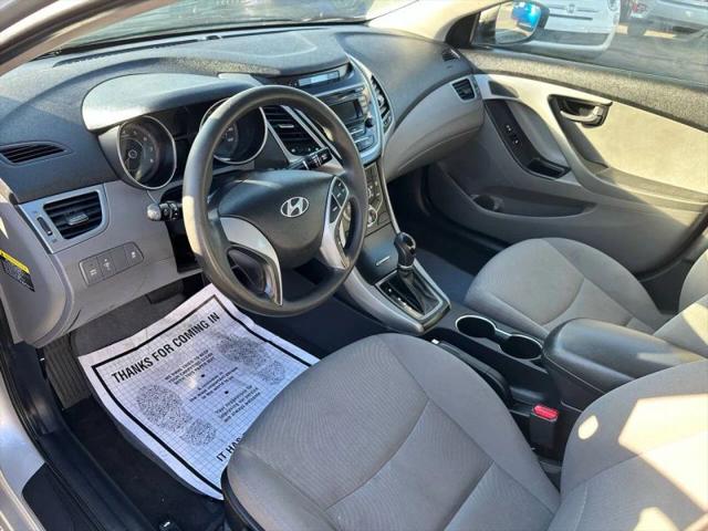 2016 Hyundai Elantra SE