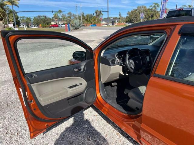 2011 Dodge Caliber Uptown