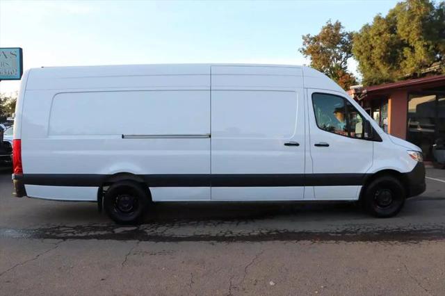 2023 Mercedes-Benz Sprinter 2500 High Roof 4-Cyl Diesel HO