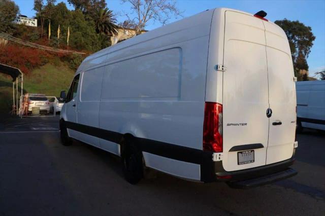 2023 Mercedes-Benz Sprinter 2500 High Roof 4-Cyl Diesel HO
