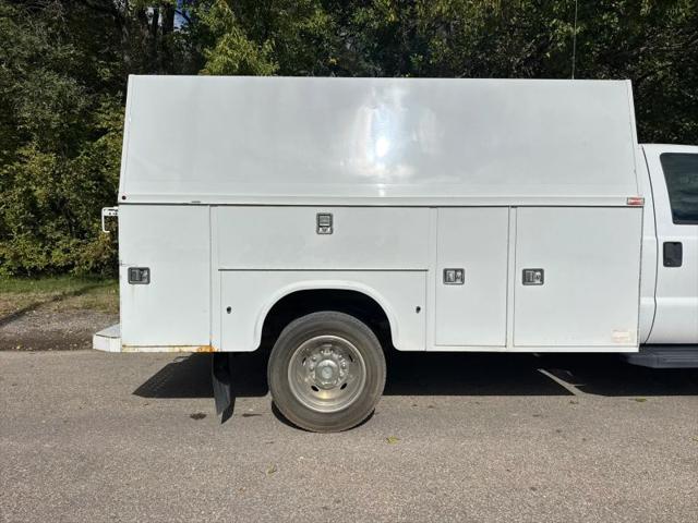 2008 Ford F-550 141 W.B.2D