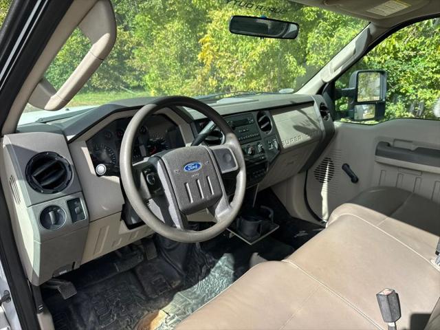 2008 Ford F-550 141 W.B.2D