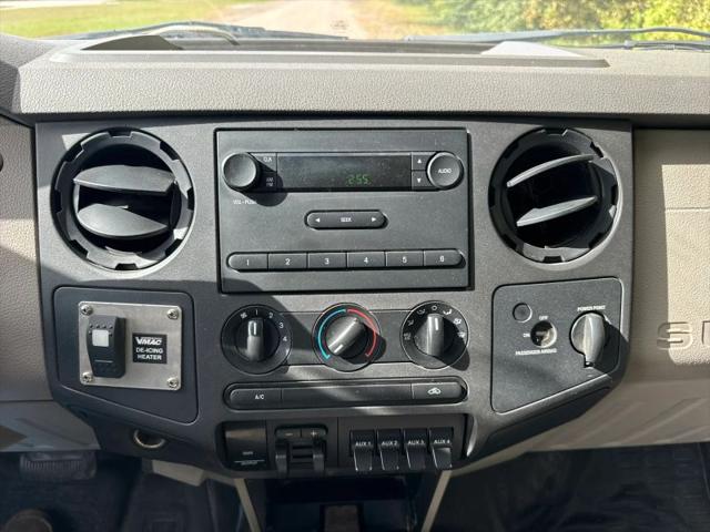 2008 Ford F-550 141 W.B.2D
