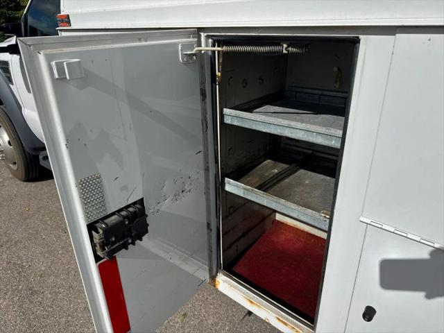 2008 Ford F-550 141 W.B.2D