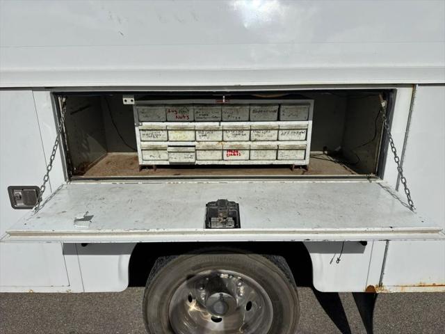 2008 Ford F-550 141 W.B.2D
