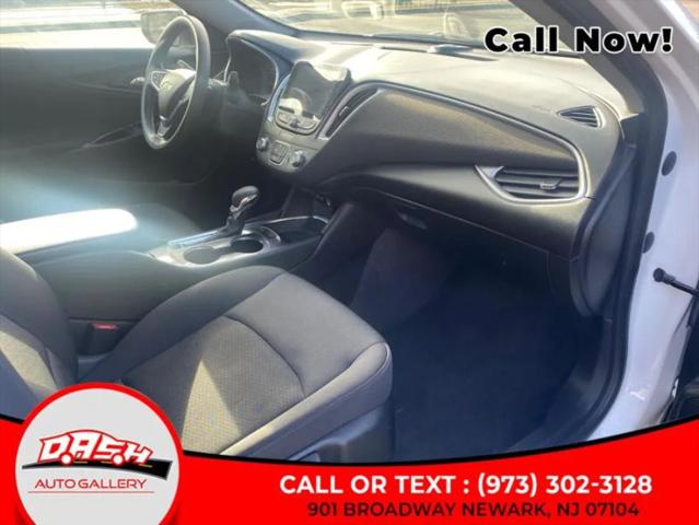 2021 Chevrolet Malibu FWD 1FL