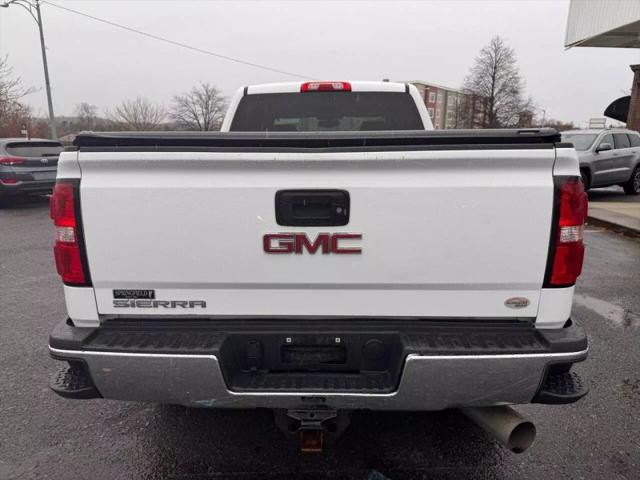 2017 GMC Sierra 2500HD Pickup 4D 8 ft