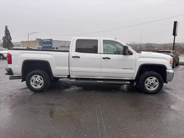 2017 GMC Sierra 2500HD Pickup 4D 8 ft