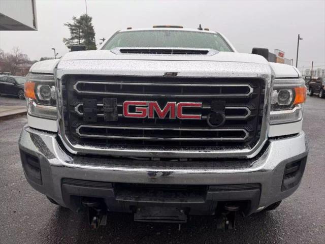 2017 GMC Sierra 2500HD Pickup 4D 8 ft