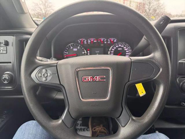 2017 GMC Sierra 2500HD Pickup 4D 8 ft