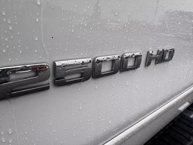 2017 GMC Sierra 2500HD Pickup 4D 8 ft