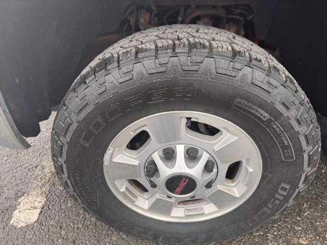 2017 GMC Sierra 2500HD Pickup 4D 8 ft